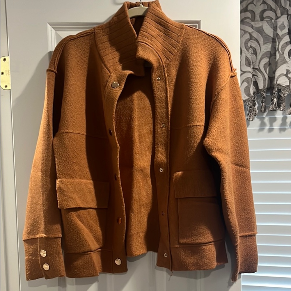 Tahari cardigan- cognac/canel (s)